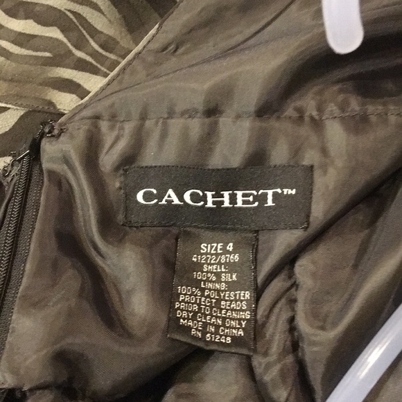 Dress - Picture 6 of 6